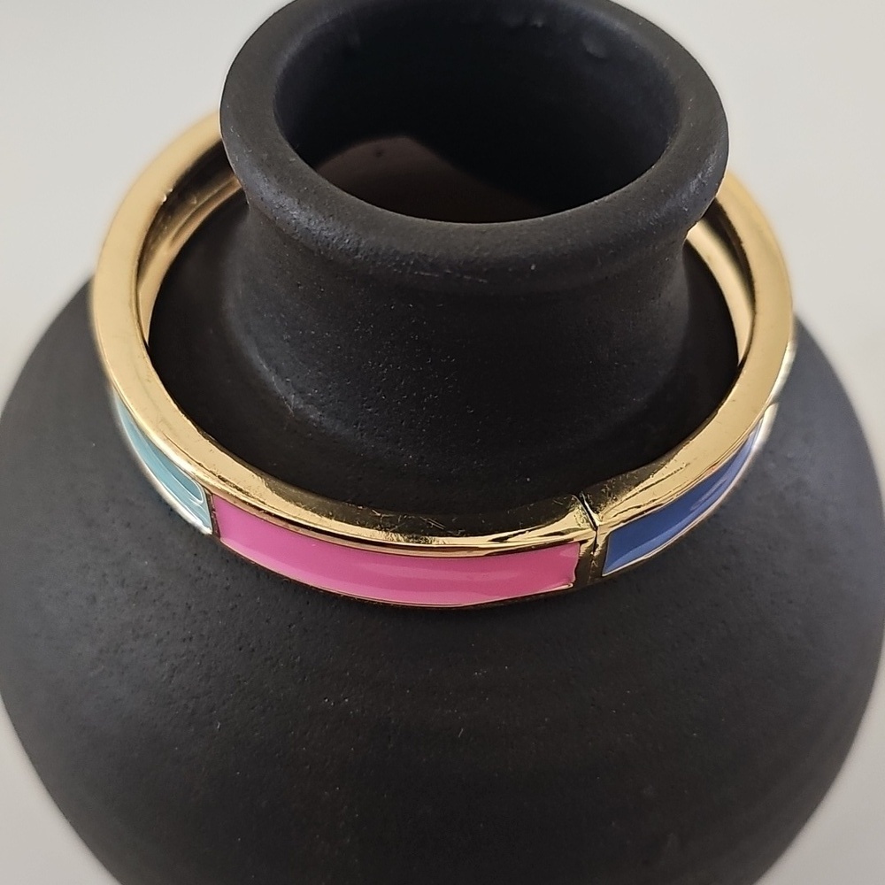 Manluck Pastel Hinged Bangle